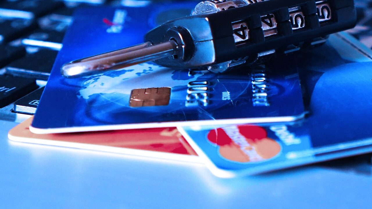 Credit card, bank card, theft, charge card, padlock, identity, thief, data, computer, password, hacking, hacker, stolen, credit card, credit card, credit card, credit card, credit card, theft, thief, hacking, hacker, hacker, hacker