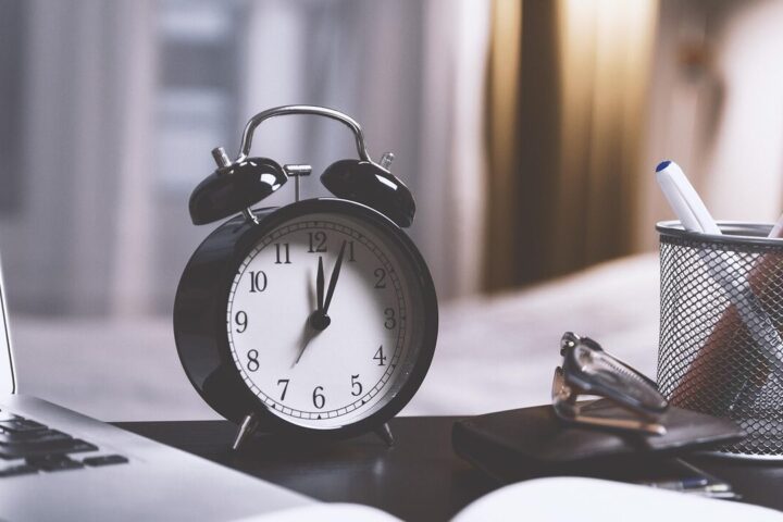 Time, alarm clock, clock, watch, hours, minutes, old, seconds, alarm, deadline, midnight, analog clock, retro, vintage, timepiece, time, time, time, time, time, clock, clock, clock, watch, watch