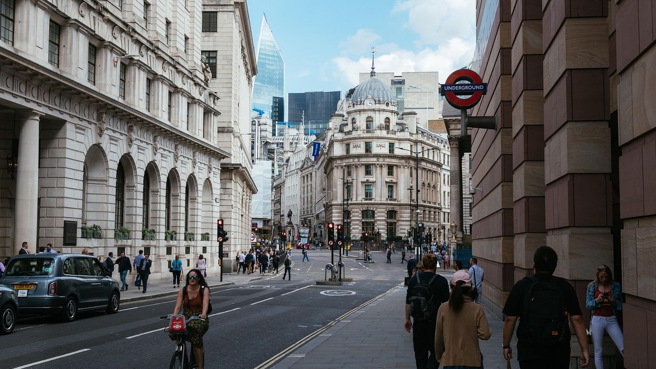 Busy street in the City of London